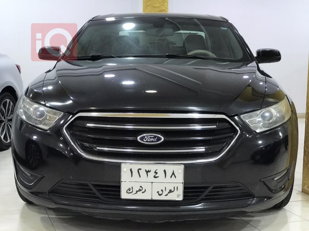 Ford Taurus
